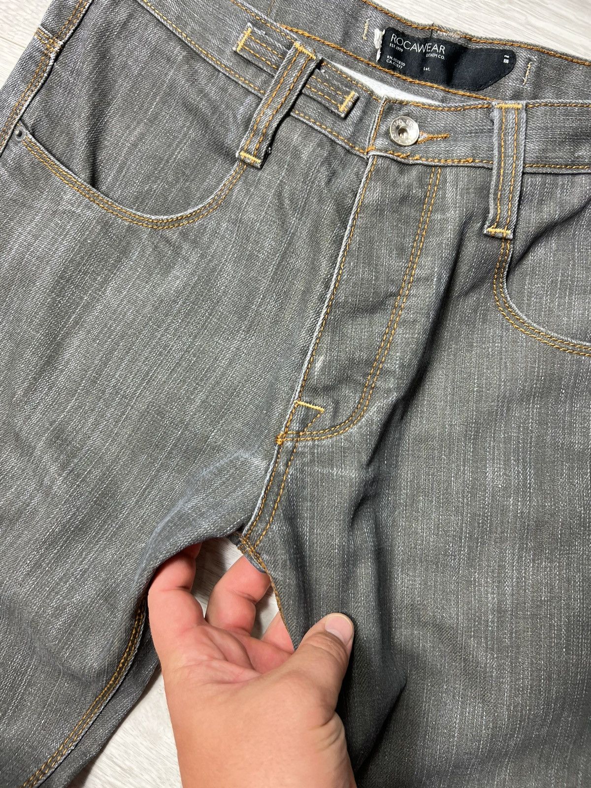 Rocawear × Vintage Vintage Rocawear Embroidered Pocket Logo Jeans Denim Pants Size US 32 / EU 48 - 11 Thumbnail