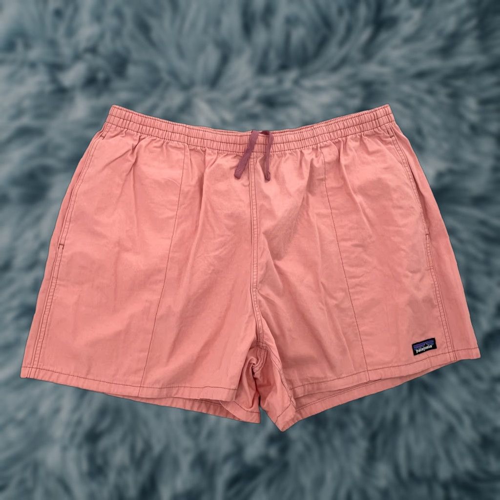 Patagonia Patagonia Shorts Womens XL Sunfade Pink Funhoggers Short Pockets Cotton Ladies Size 40" / US 18 - 1 Thumbnail