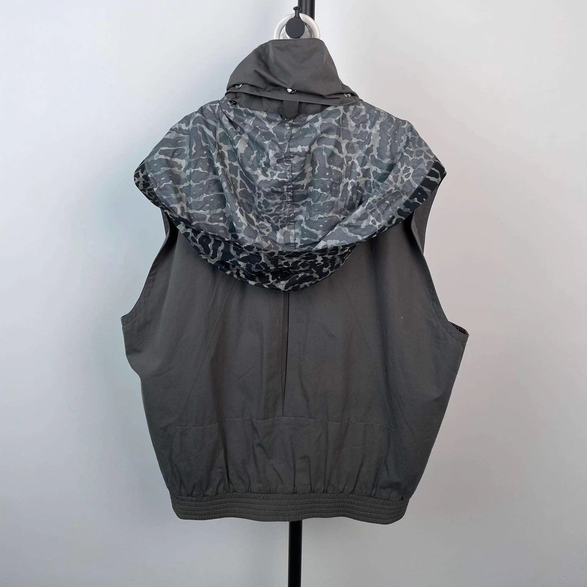 Louis Vuitton LV vest size 54 Size US L / EU 52-54 / 3 - 2 Thumbnail