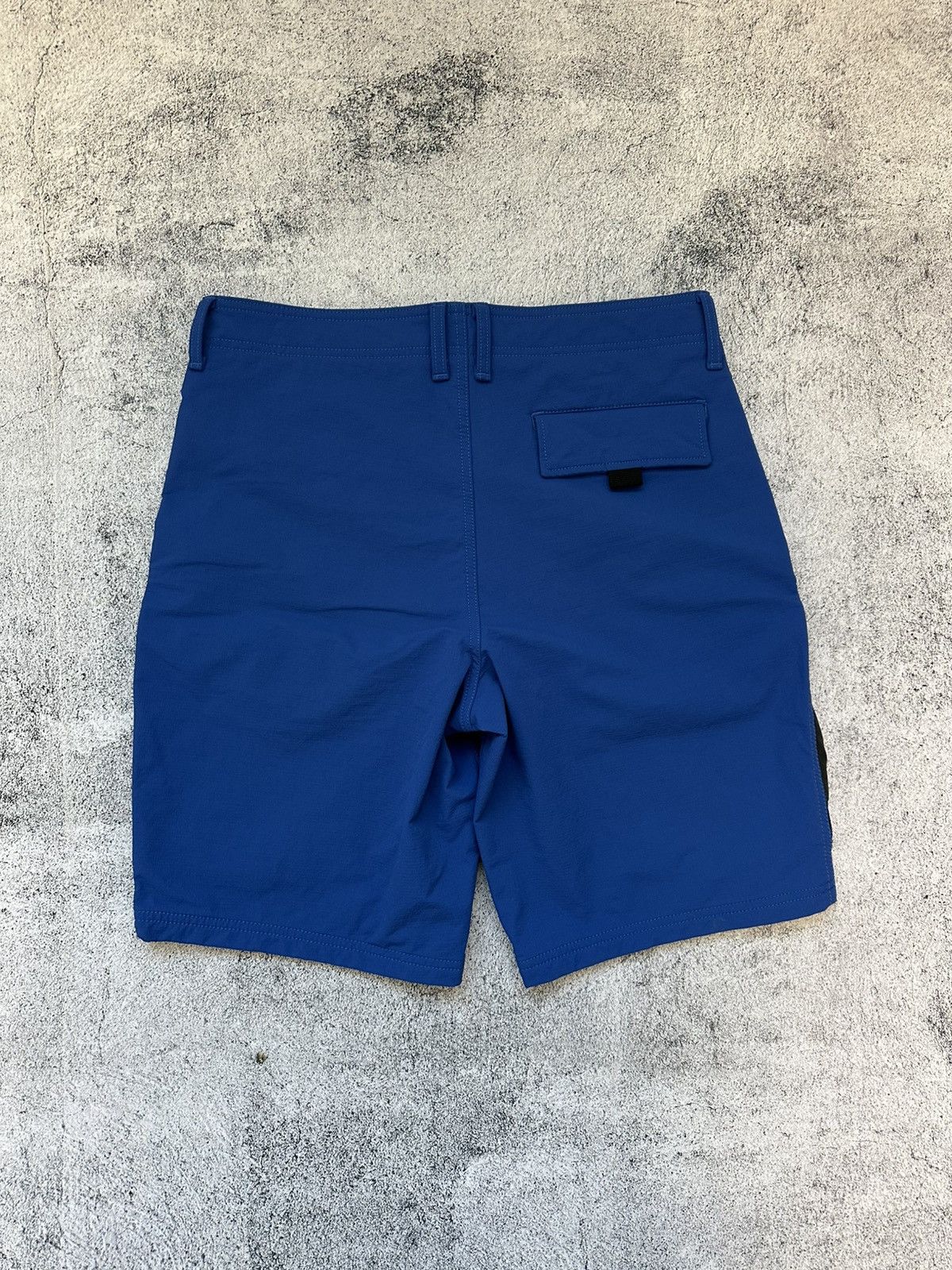 Oakley Men’s Oakley Cargo Shorts 33 Size Blue Logo Size US 32 / EU 48 - 2 Thumbnail