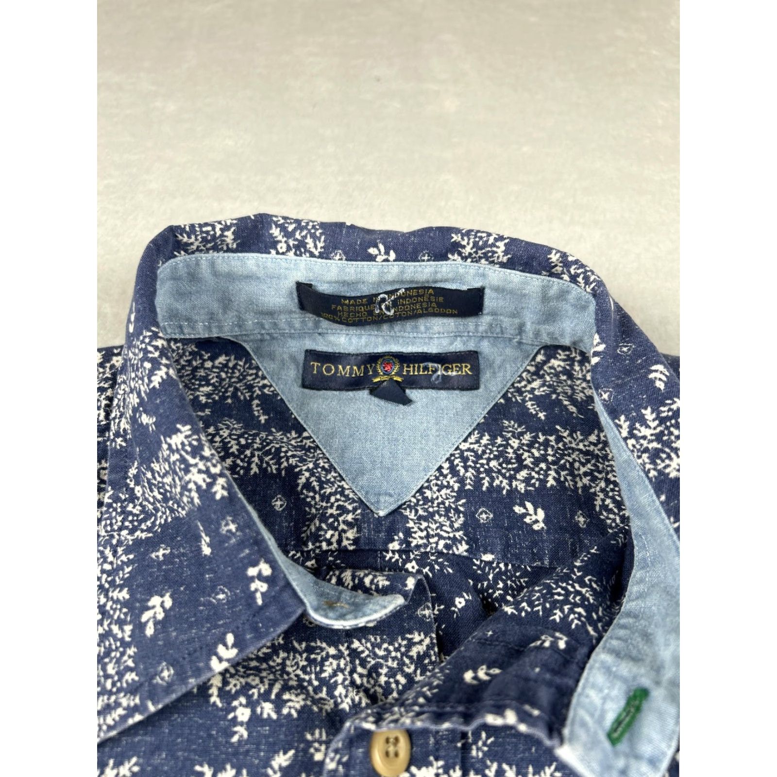 Tommy Hilfiger Tommy Hilfiger Shirt Mens Large Navy Blue Bandana Floral Long Sleeve Button Down Size US L / EU 52-54 / 3 - 3 Thumbnail