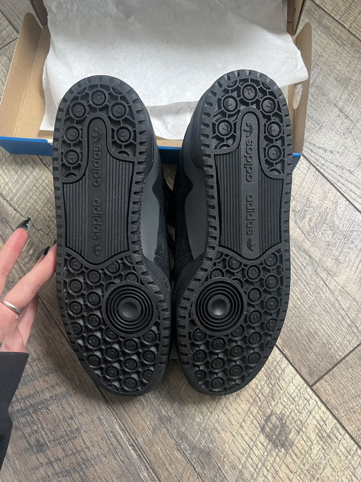 Adidas Adidas Forum Low cl Size US 6.5 / EU 39-40 - 12 Thumbnail