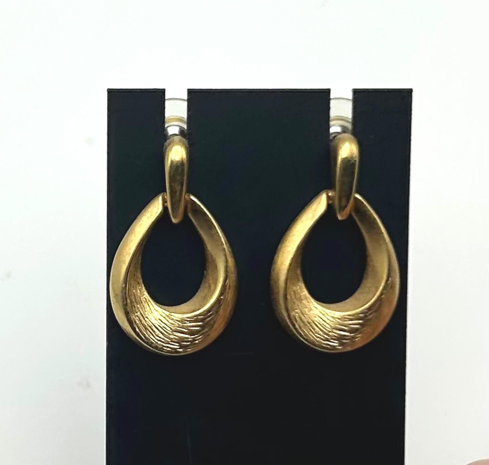 Designer Chunky Gold Ribbed Hoops – Sculptural 80s Vintage Earrings Size ONE SIZE - 5 Thumbnail