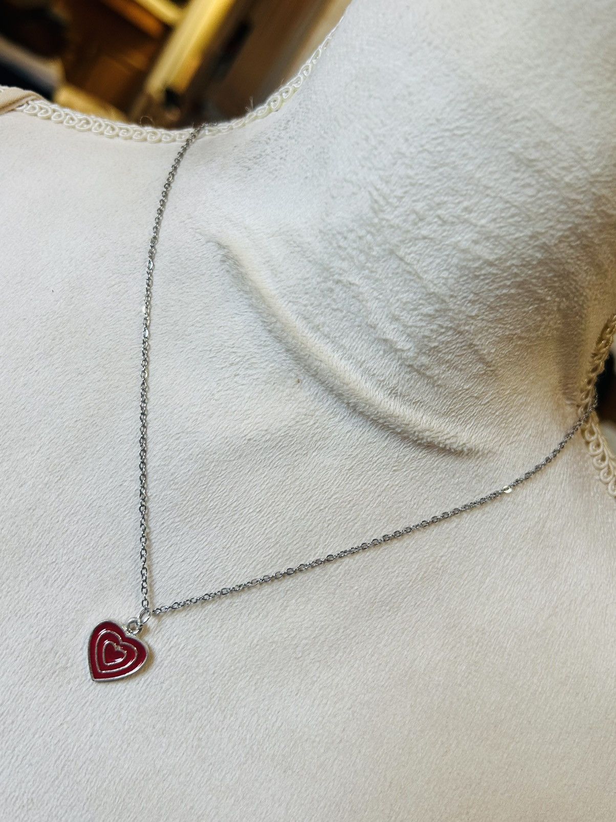 Handmade Handcrafted vintage red enamel heart pendant necklace Size ONE SIZE - 1 Thumbnail