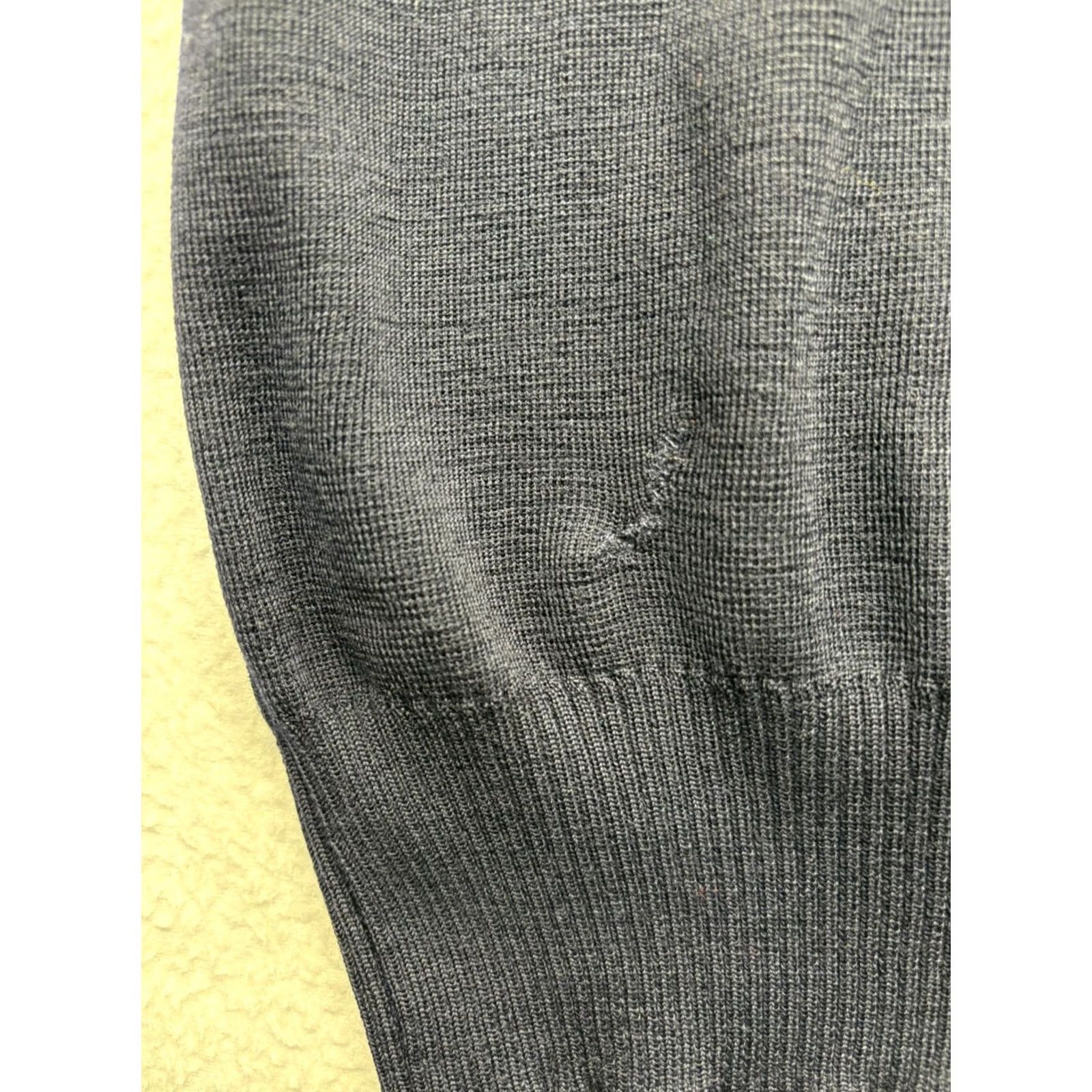 Ellesse VINTAGE Ellesse Mens Wool V-Neck Sweater Vest L Navy Wool Vest Mens L Size US L / EU 52-54 / 3 - 6 Thumbnail