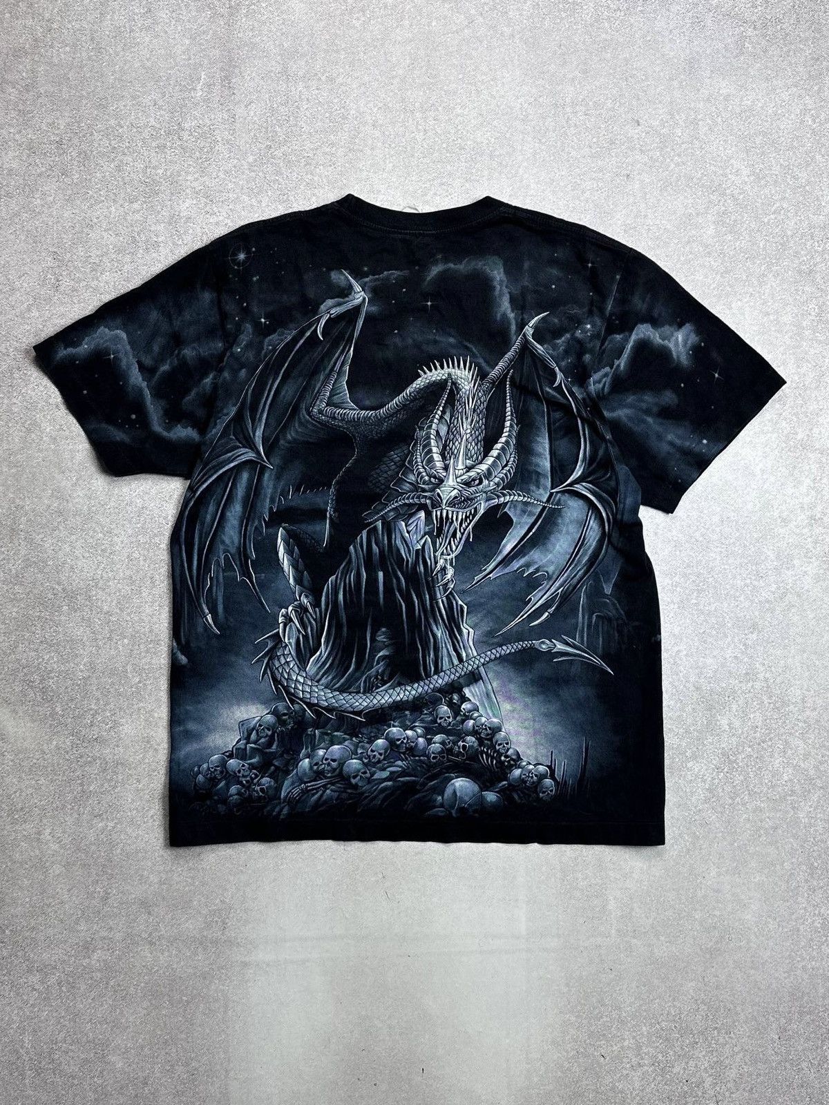 Vintage Vintage Dragon All Over Print Rare T-shirt L Size US L / EU 52-54 / 3 - 3 Thumbnail
