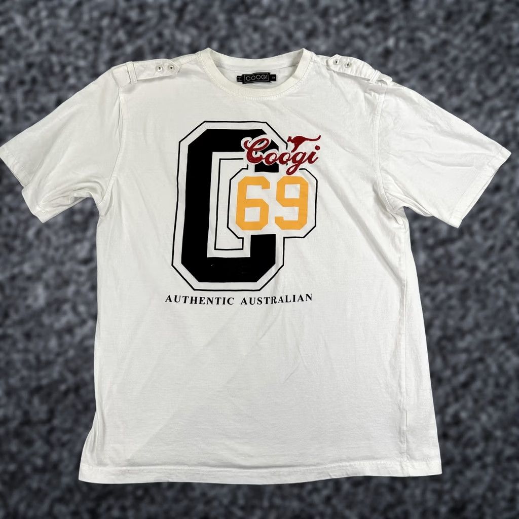 Coogi COOGI Shirt Mens 3XL White Graphic Tee Logo Streetwear Authentic Australian 69 Crew Neck Short Sleeve Navy? Size US XXL / EU 58 / 5 - 1 Thumbnail