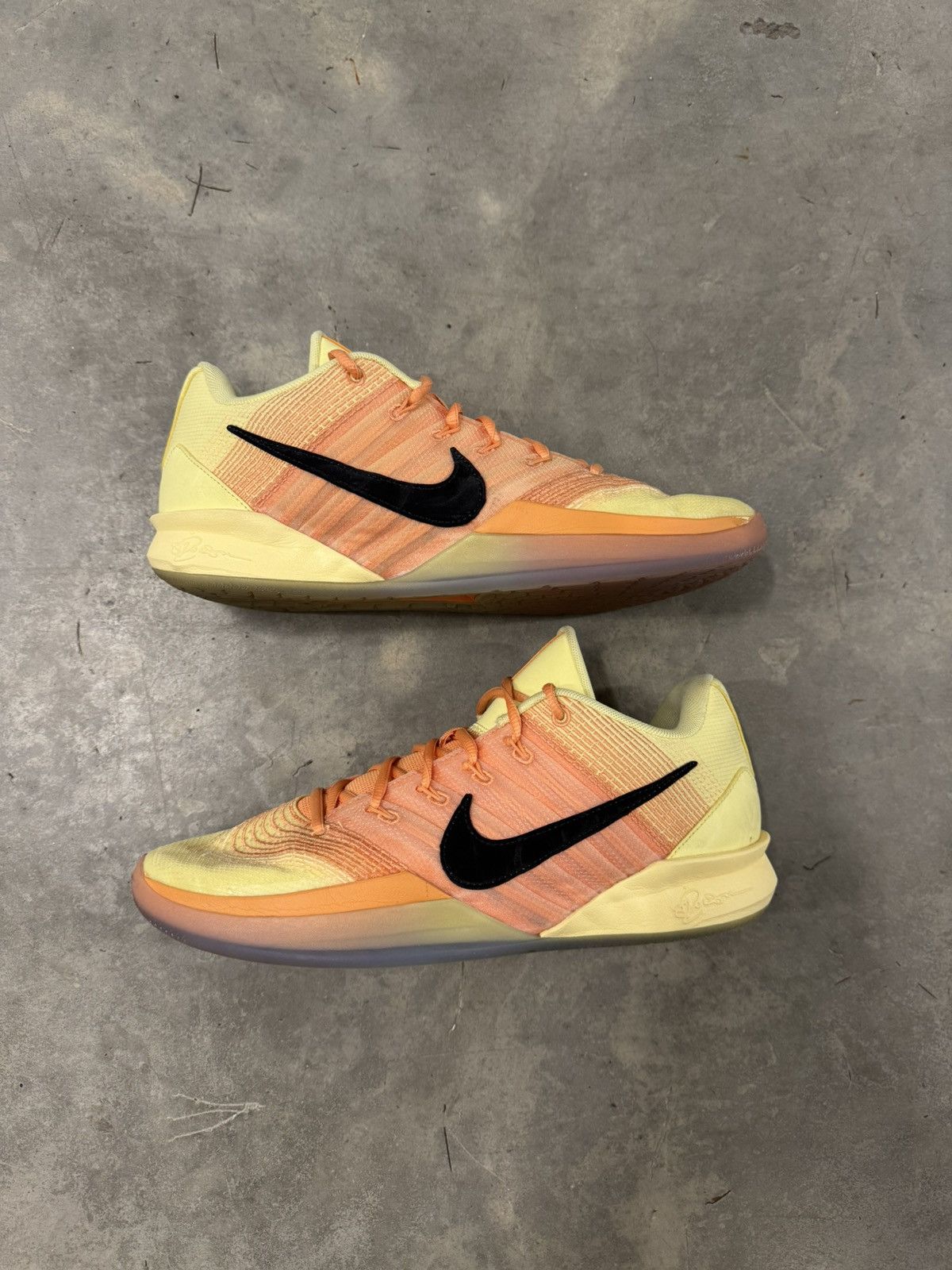 Nike Nike Sabrina 2 WMNS All Star Size 11.5W Size US 11.5 / IT 41.5 - 2 Thumbnail