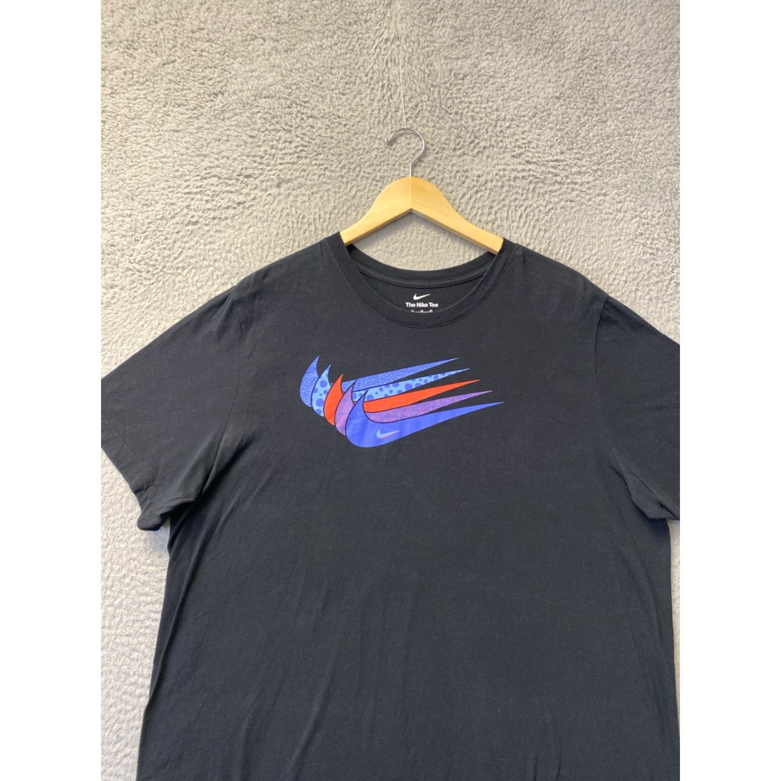 Nike Nike Men's XL Black Swoosh T-Shirt Casual Workout Short Sleeve Size US XL / EU 56 / 4 - 2 Thumbnail