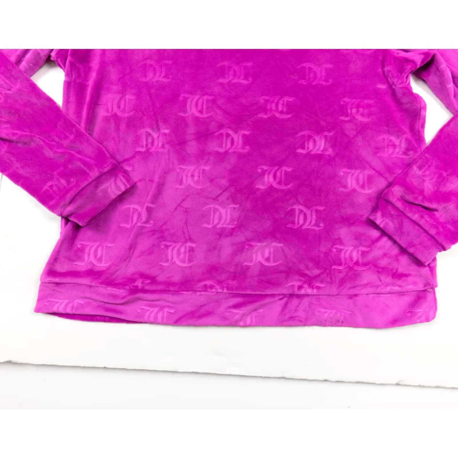 Juicy Couture Juicy Couture Women's Long Sleeve Top Velour Pink Sleepwear Lounge Tee M Pink Velour Logo Casual Regular Fit 90s? Size M / US 6-8 / IT 42-44 - 4 Thumbnail