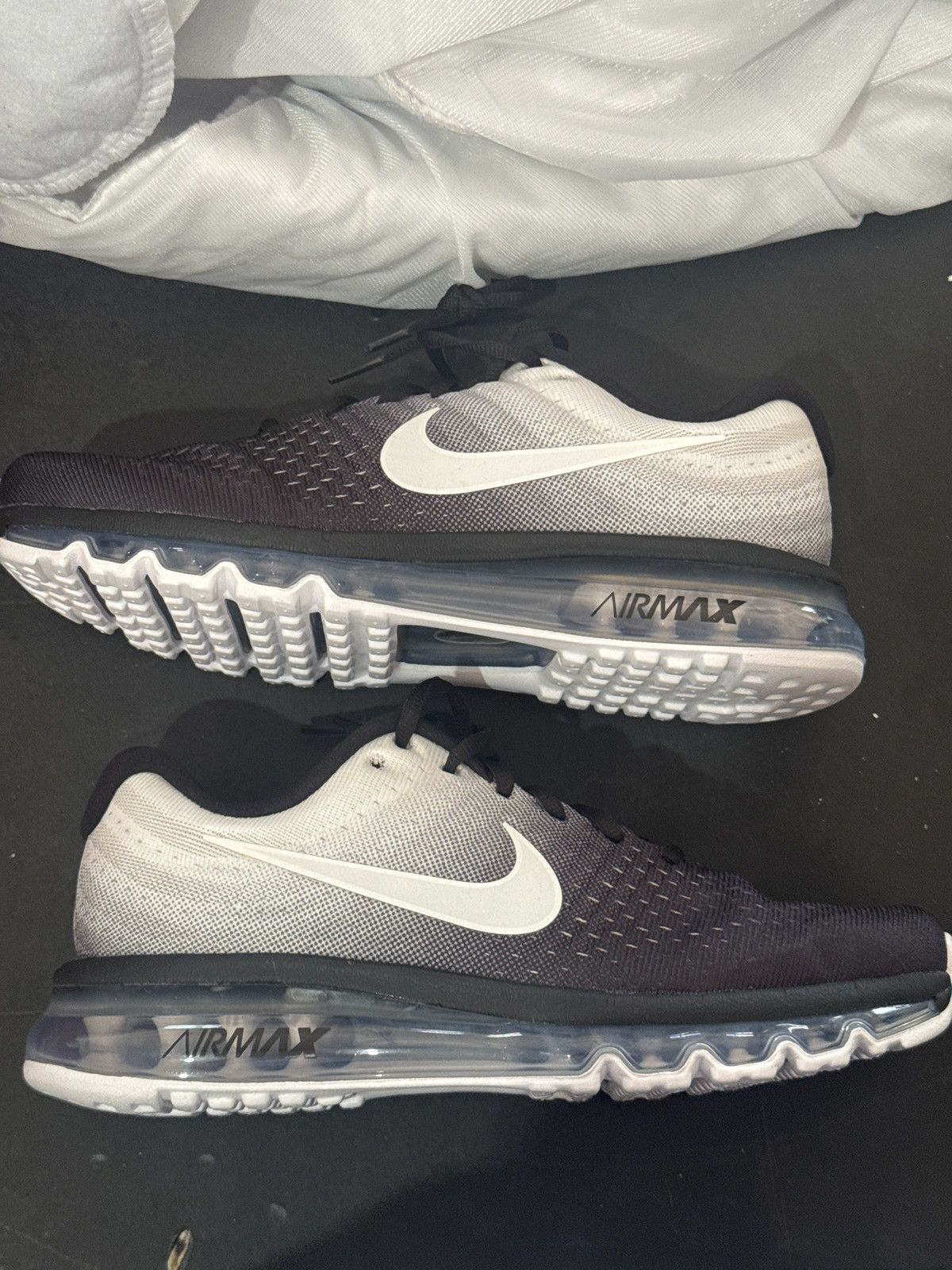 Nike Nike Air Max 2017 Size US 8.5 / EU 41-42 - 1 Thumbnail