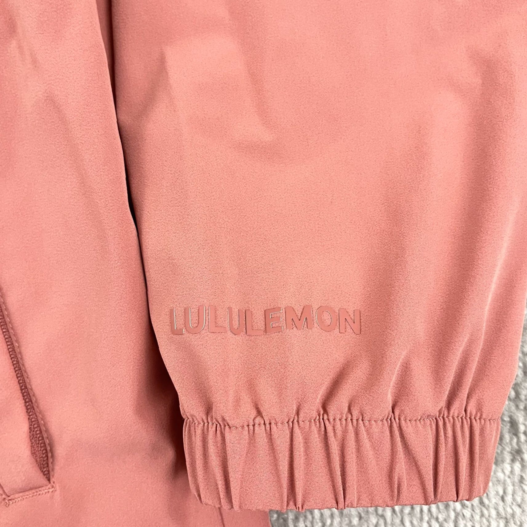 Lululemon Lululemon Jacket Women Size 12 Brier Rose Packable Water Repellent Hooded Full Zip Size XL / US 12-14 / IT 48-50 - 2 Thumbnail
