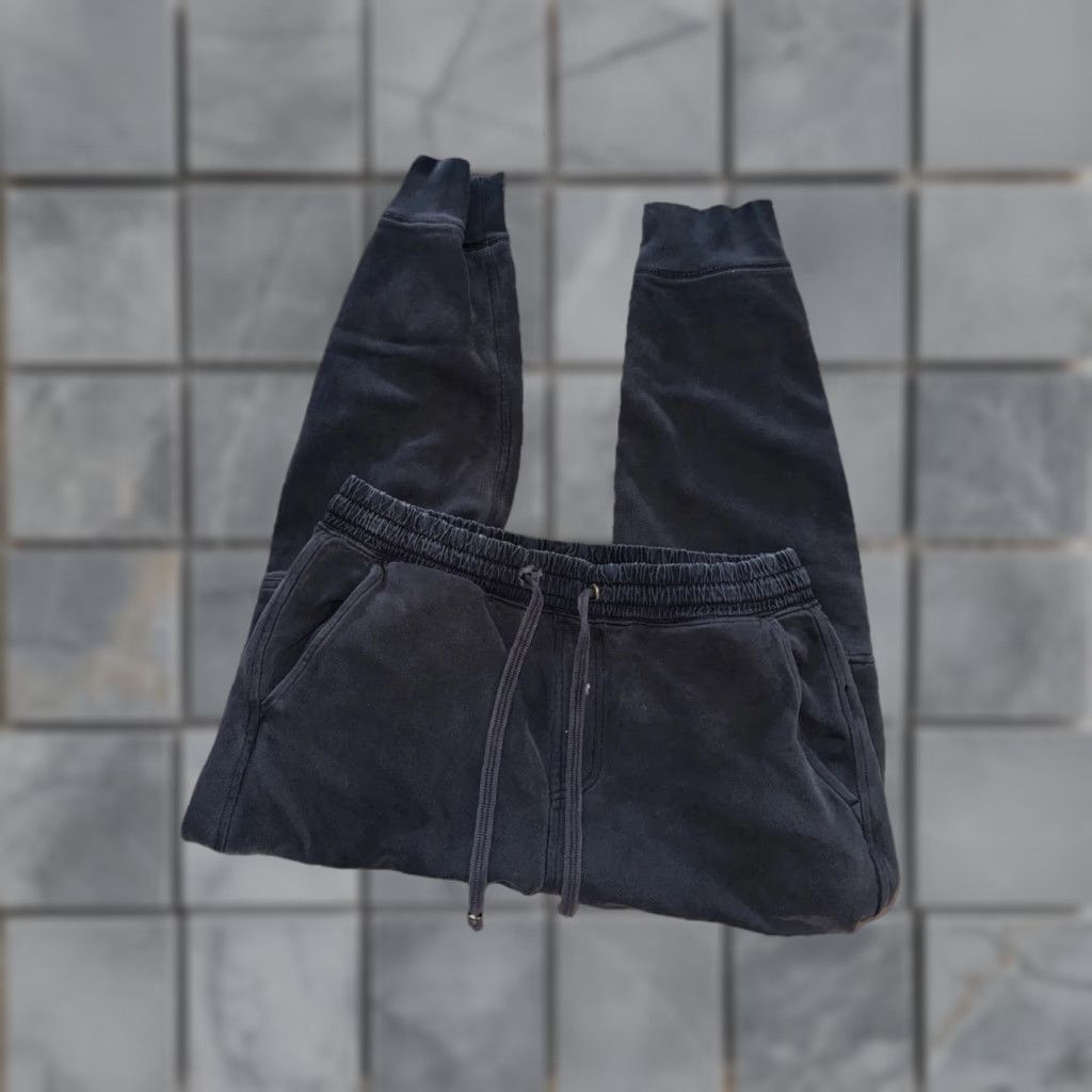 Gap Gap Pants Men’s Cargo Jogger Sweatpants Black Heavyweight Medium 30x27 Streetwear Size US 31 - 1 Thumbnail