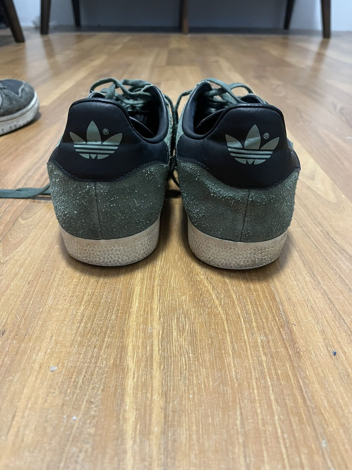 Adidas Adidas green and black Gazelles Size US 10 / EU 43 - 3 Thumbnail
