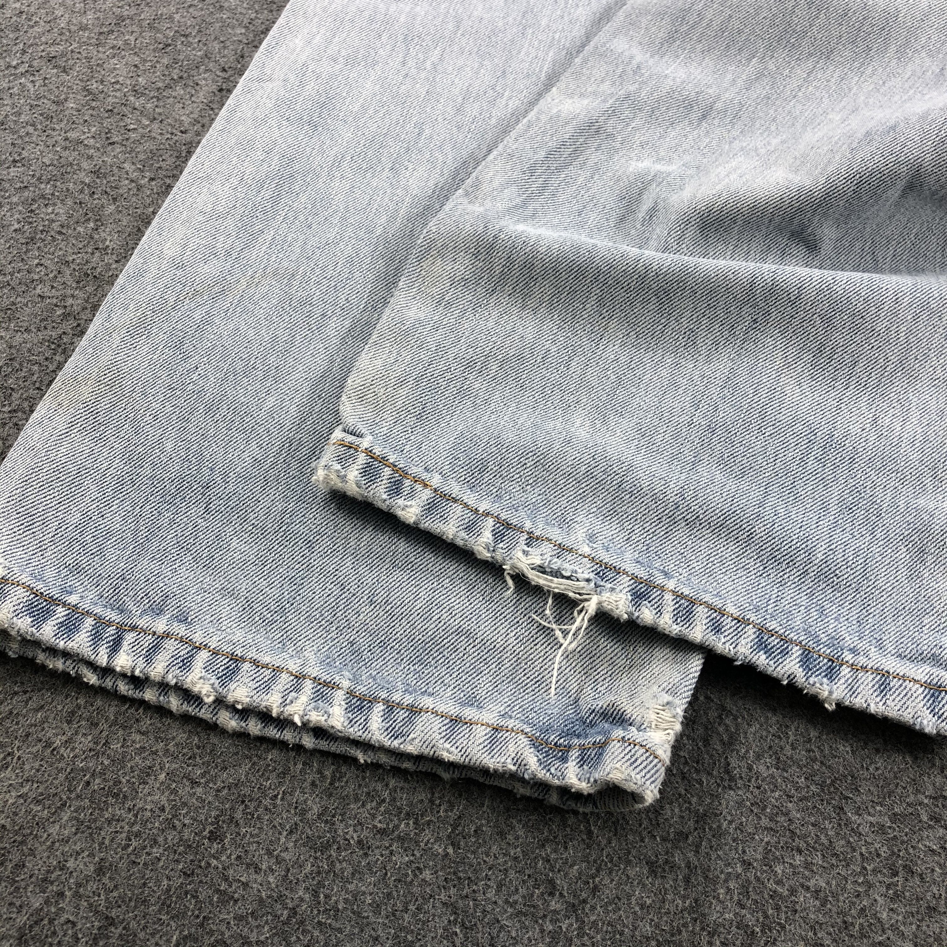 Vintage Light Wash Levis 505 Jeans-JM1752
