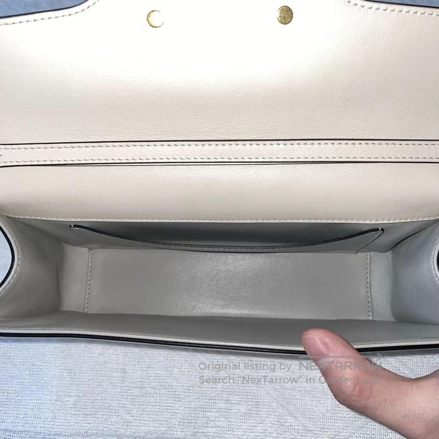 Valentino Valentino Locò Gold Logo Leather Bag. Size ONE SIZE - 8 Thumbnail