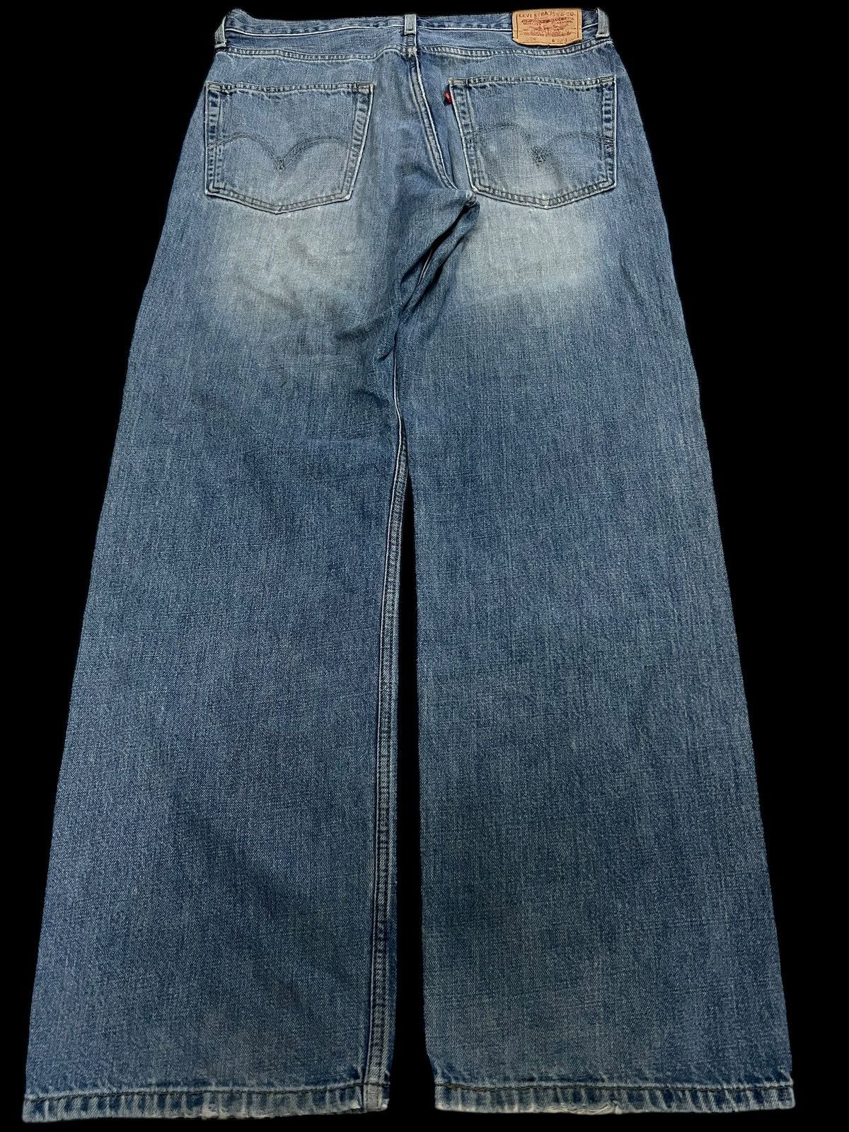 Levi's × Levi's Vintage Clothing Vintage Levis 569 Loose Straight Light Wash Jean Size US 34 / EU 50 - 2 Thumbnail