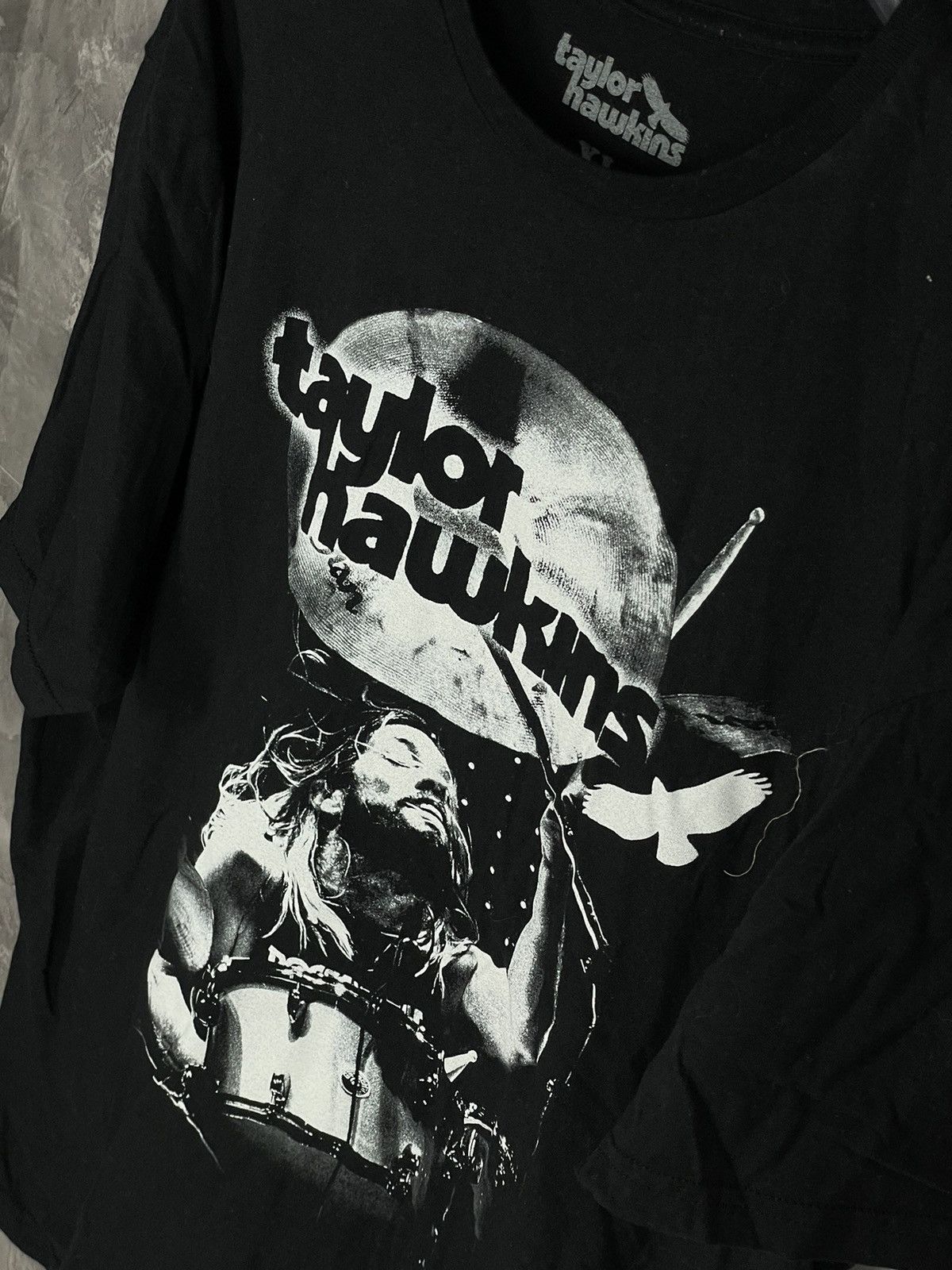 Band Tees × Vintage Taylor Hawkins Print All Over Me Vintage T shirt Size US XL / EU 56 / 4 - 7 Thumbnail