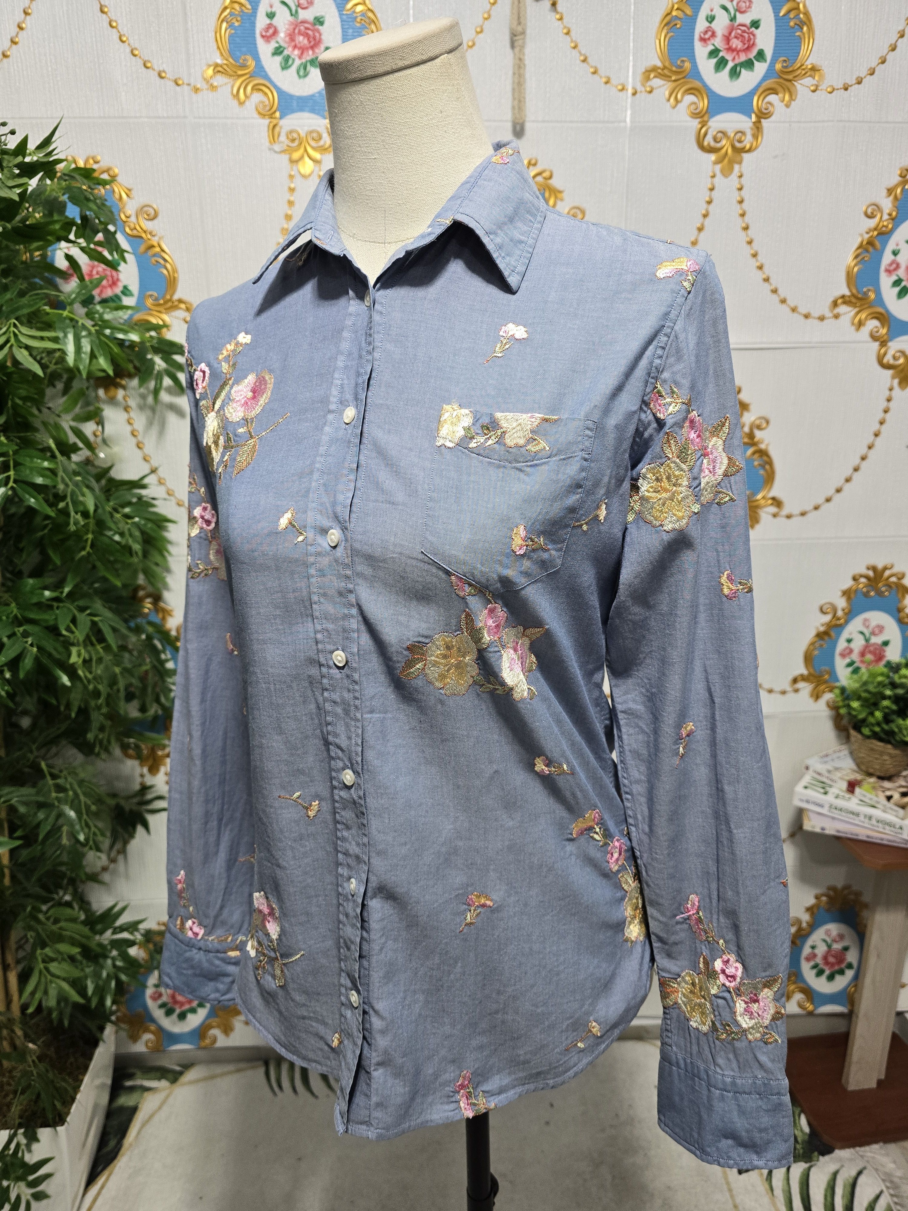 Gant GANT rare Shirt , floreal pattern in NEW CONDITION Size S / US 4 / IT 40 - 6 Thumbnail