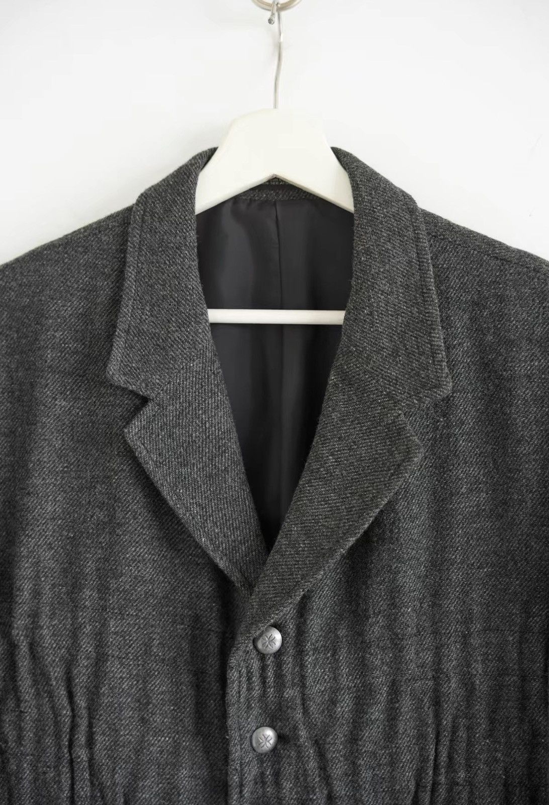 Yohji Yamamoto Yohji Yamamoto 05AW Carved Silver Buckle Gathered Blazer J4 Size US M / EU 48-50 / 2 - 4 Thumbnail