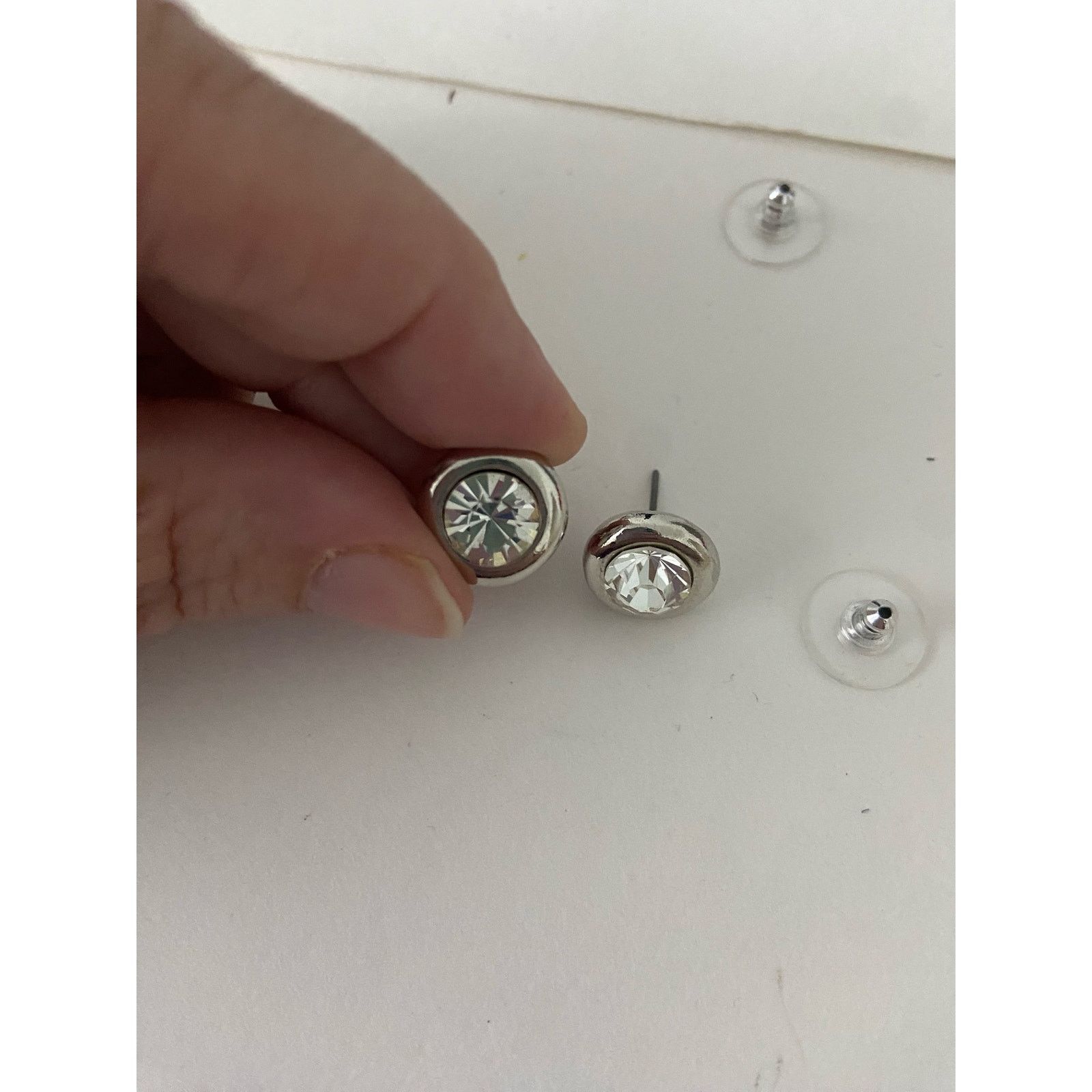 Other Shimmery rhinestone stud earrings silver tone Size ONE SIZE - 4 Thumbnail