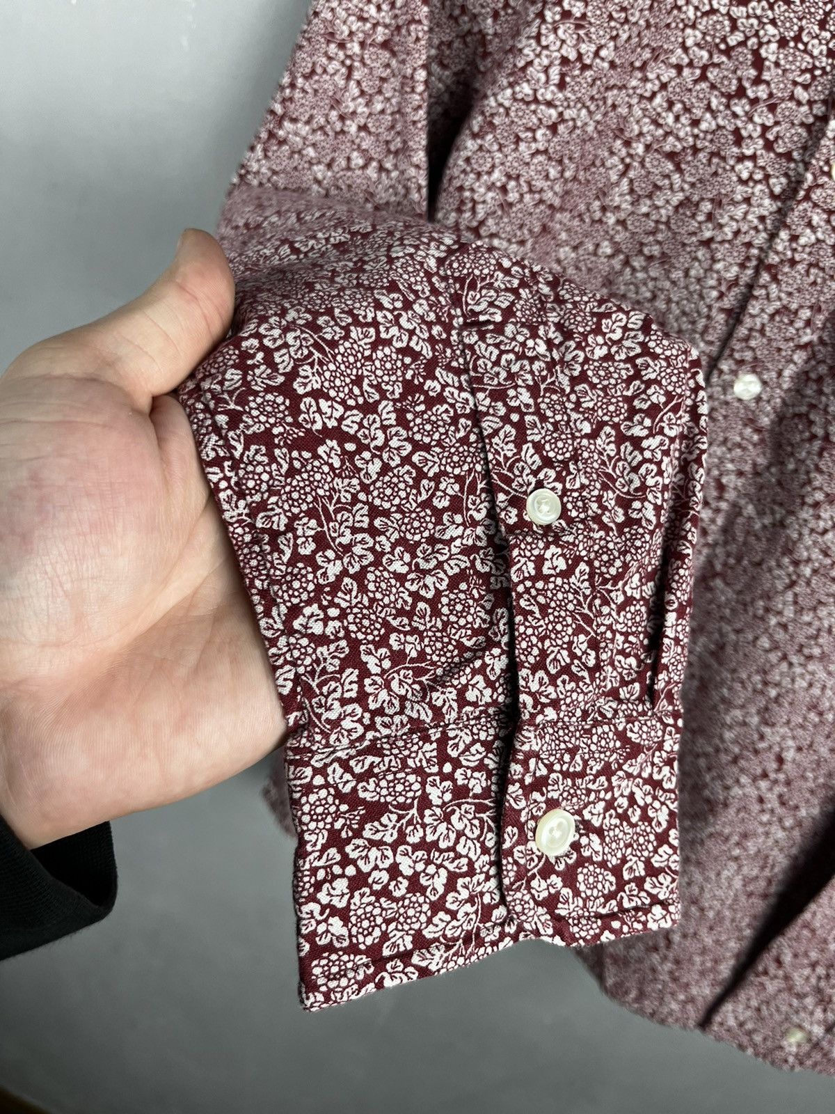 Carhartt × Carhartt Wip Carhartt Shirt with flowers size M Size US M / EU 48-50 / 2 - 8 Thumbnail