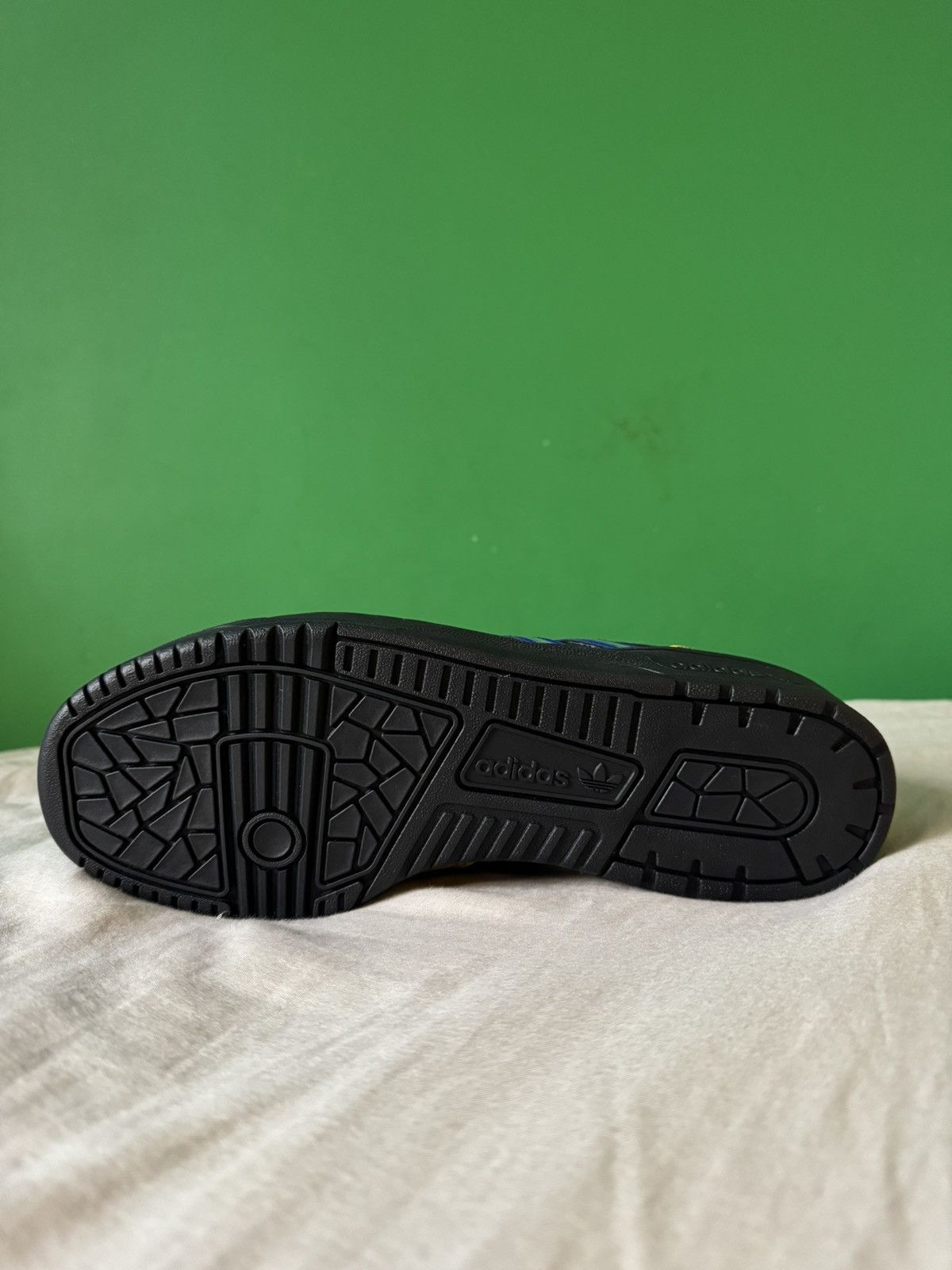 Adidas Adidas rivalry 86 low deadpool 2024 Size US 9 / EU 42 - 5 Thumbnail