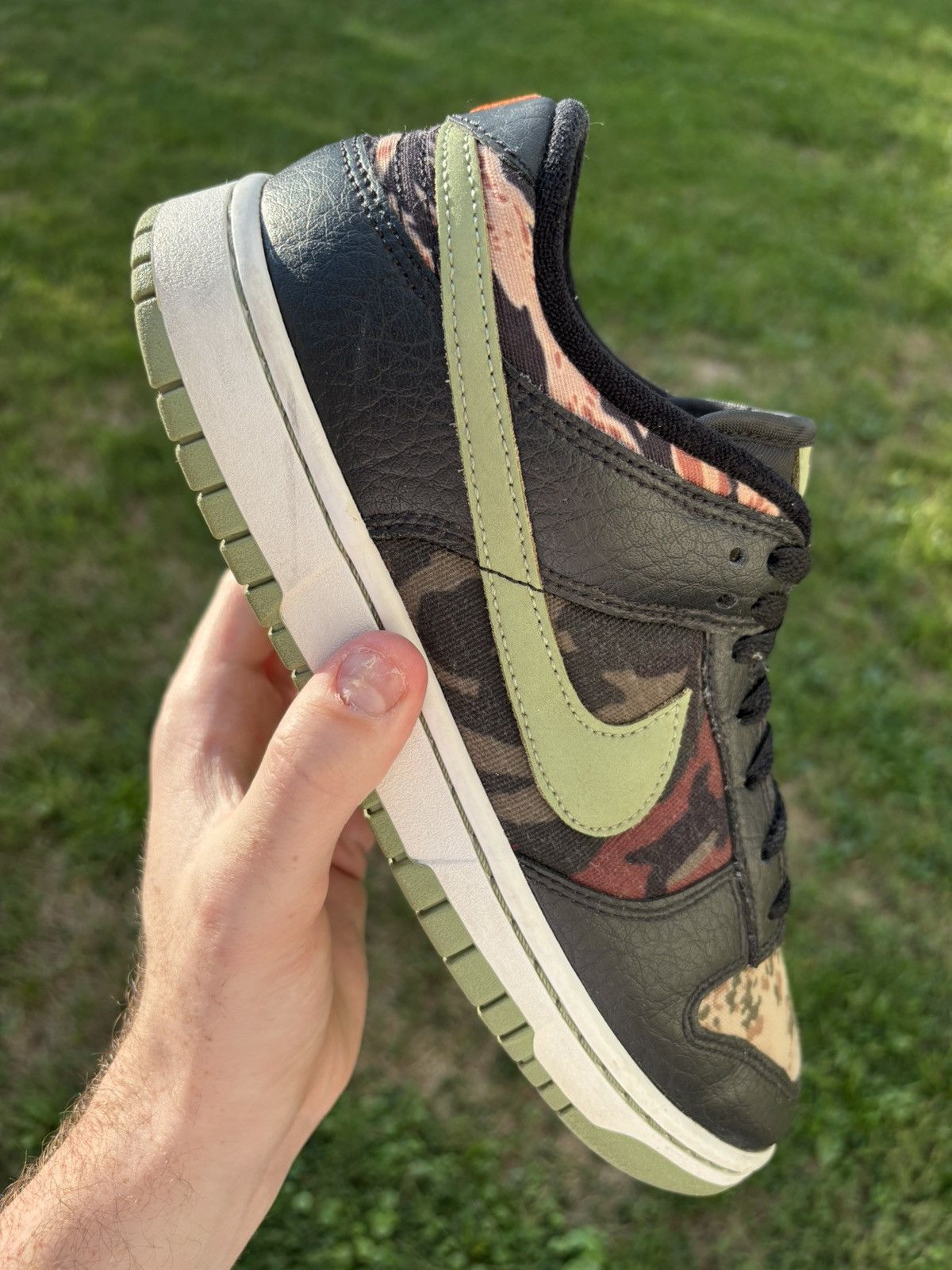 Nike Dunk SE Low Black Multi-Camo Size 9