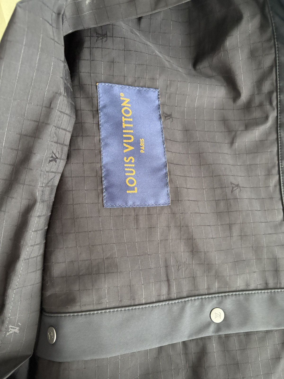 Louis Vuitton Louis Vuitton detachable sleeve jacket Size US M / EU 48-50 / 2 - 9 Thumbnail