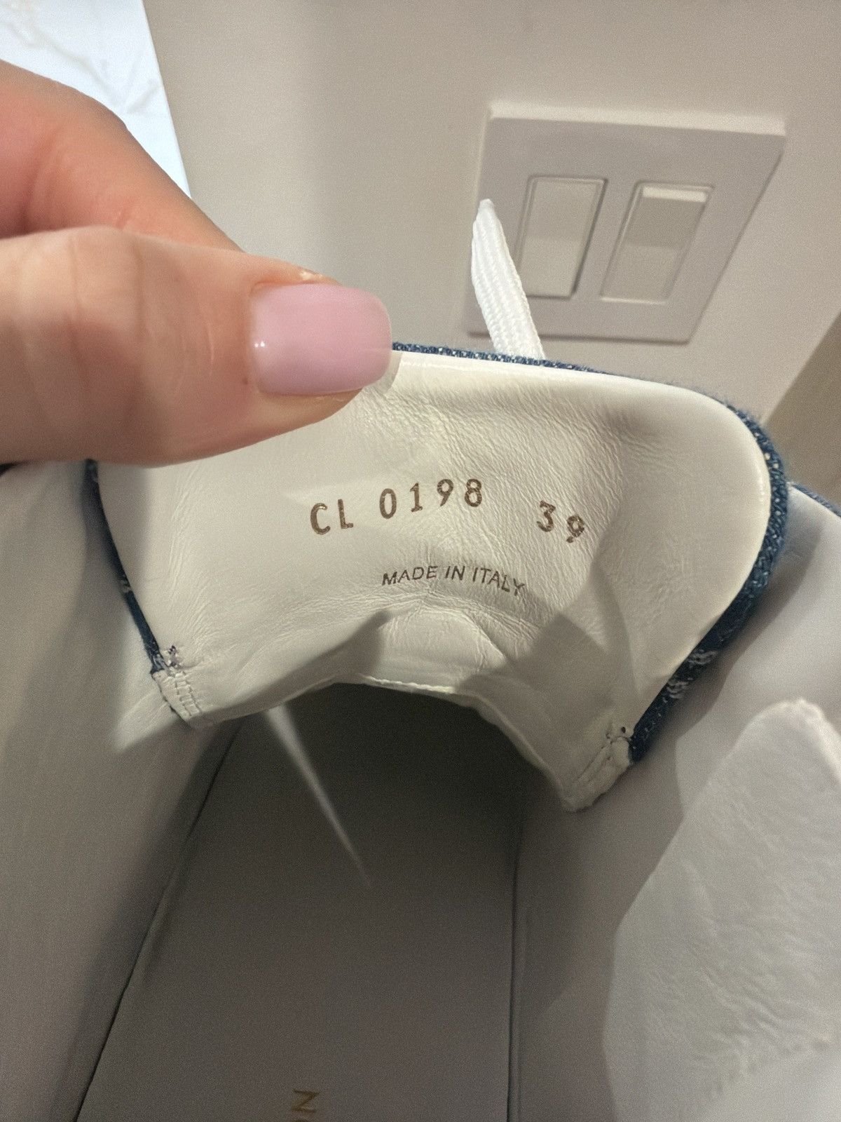 Louis Vuitton Louis Vuitton Denim womens sneakers Size US 9 / IT 39 - 11 Thumbnail