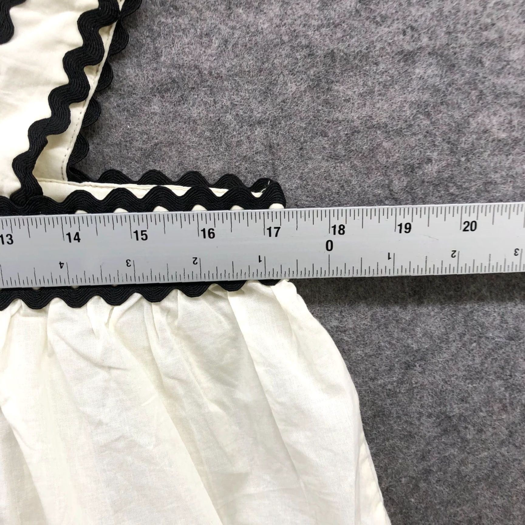 Vintage Petal & Pup Cami Top Womens S Ivory Scallop Otis Crop Top Size S / US 4 / IT 40 - 6 Thumbnail