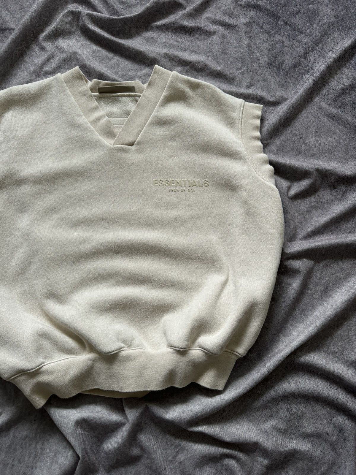 Essentials Fear of God Essentials Fleece V Neck Sweater Vest Medium FOG Size US S / EU 44-46 / 1 - 3 Thumbnail
