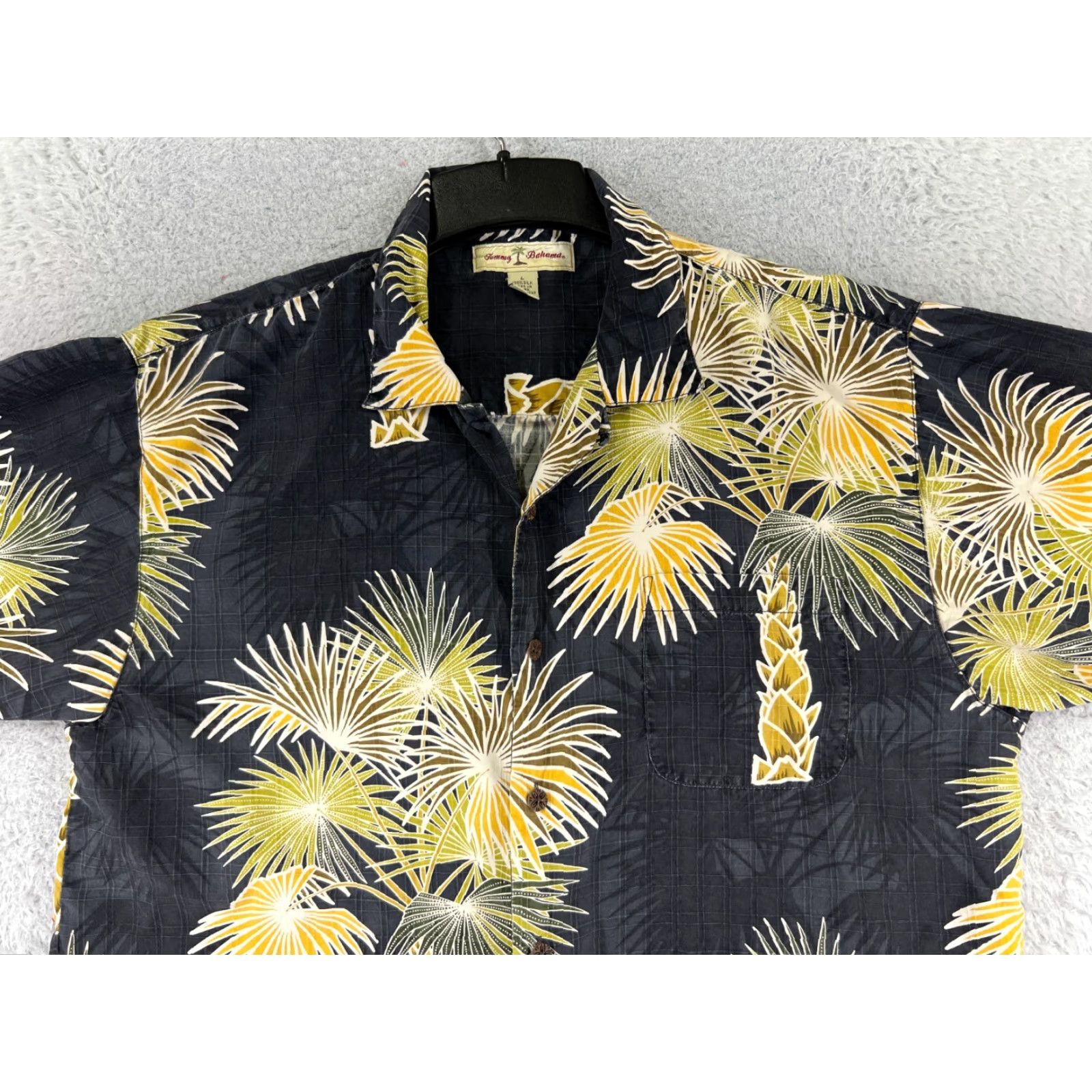 Tommy Bahama VINTAGE Tommy Bahama Shirt Men Large Black Palm Print 100% Silk Hawaiian Button-Up 90s Resort Mens Large Black Silk Shirt Size US L / EU 52-54 / 3 - 4 Thumbnail