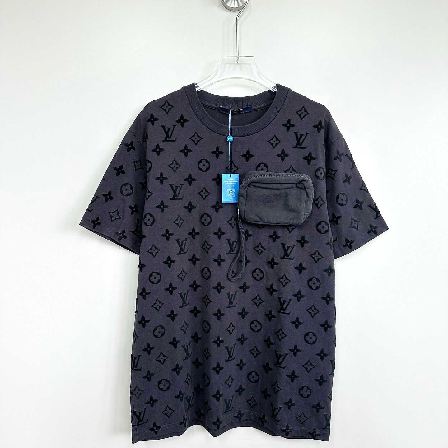 Louis Vuitton Louis Vuitton Monogram T-Shirt Size M Size US M / EU 48-50 / 2 - 1 Thumbnail