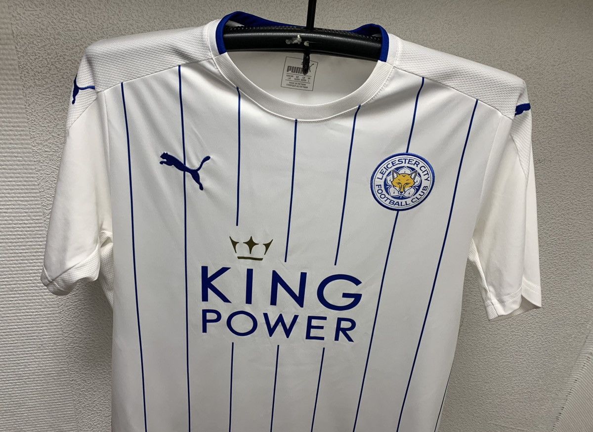Puma Leicester city puma soccer jersey L sz Size US L / EU 52-54 / 3 - 2 Thumbnail