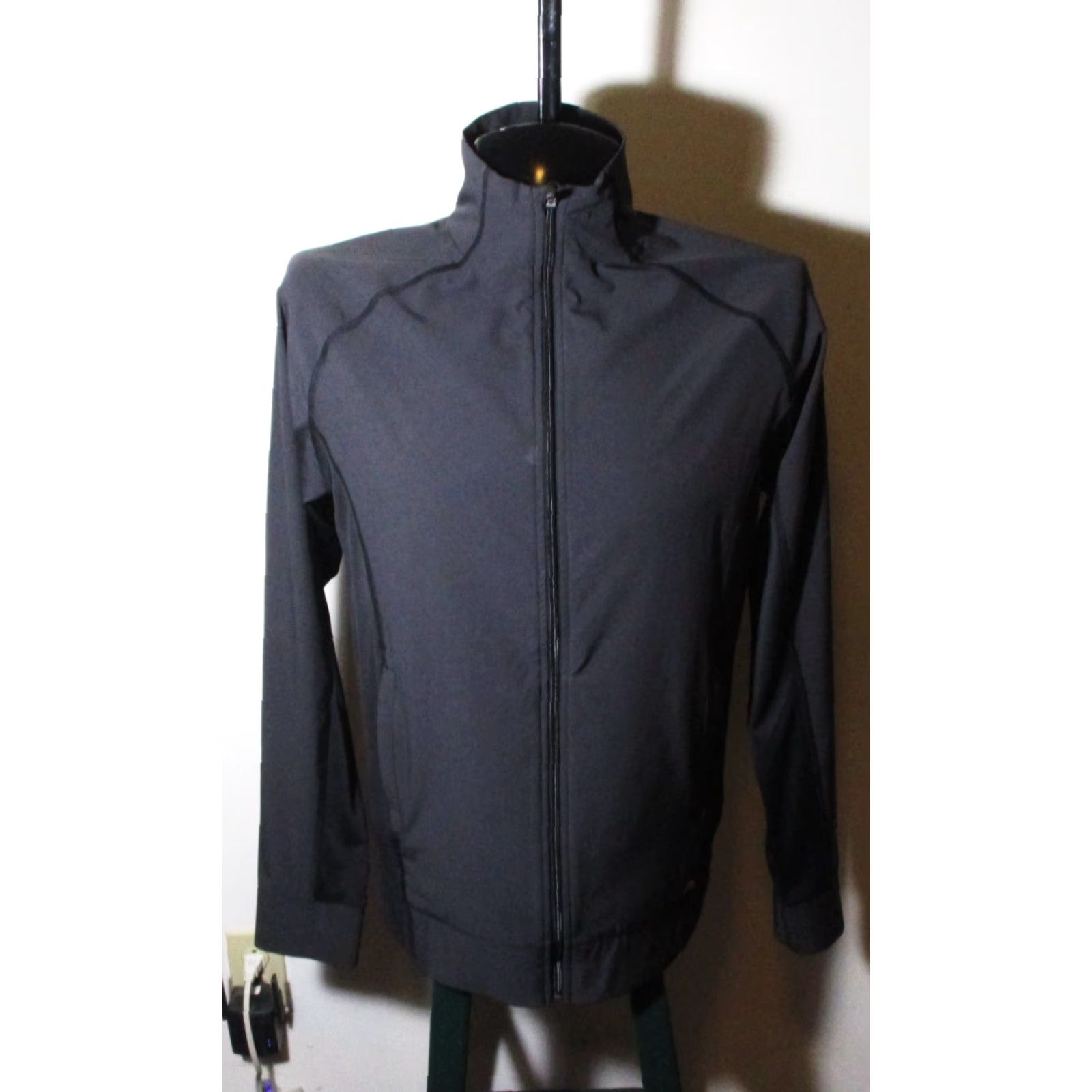 Eastern Mountain Sports EASTERN MOUNTAIN SPORTS Charcoal Full Zip Jacket M Men’s Jacket NWOT Regular Size M Gray Full Zip Sportswear Size US M / EU 48-50 / 2 - 2 Thumbnail
