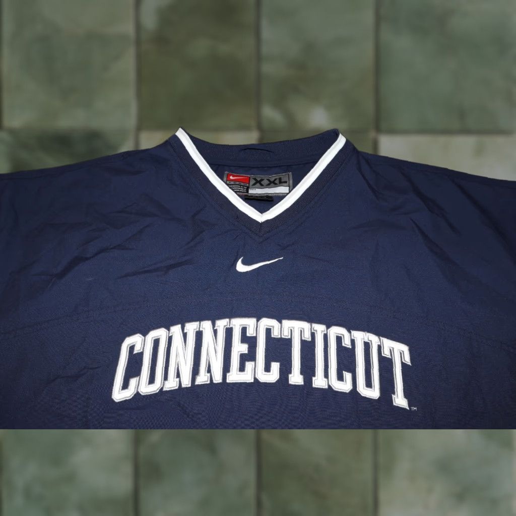 Nike VINTAGE Nike PULLOVER Shirt XXL 2XL MEN Blue SWOOSH UCONN CENTER 2000S Y2K Size US XXL / EU 58 / 5 - 1 Thumbnail