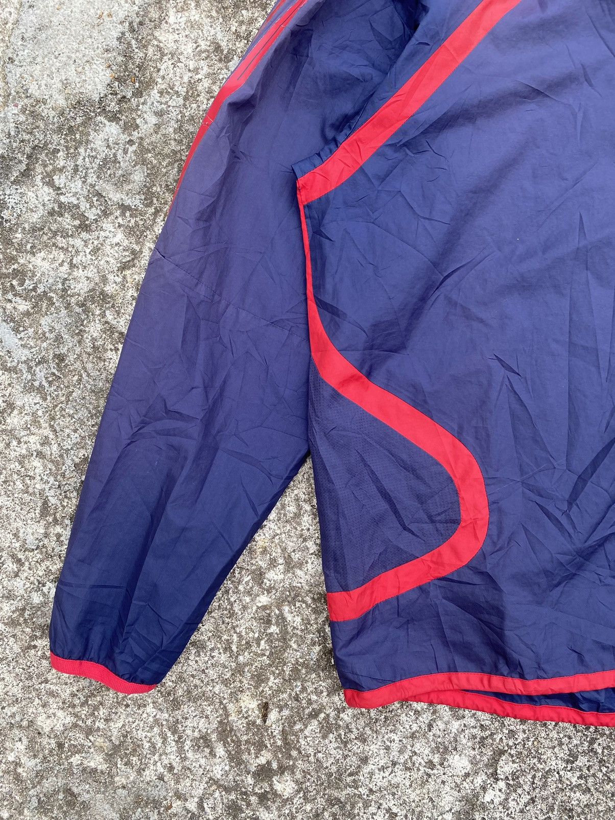 Adidas Vintage Adidas Pullover Windbreaker Size US L / EU 52-54 / 3 - 4 Thumbnail