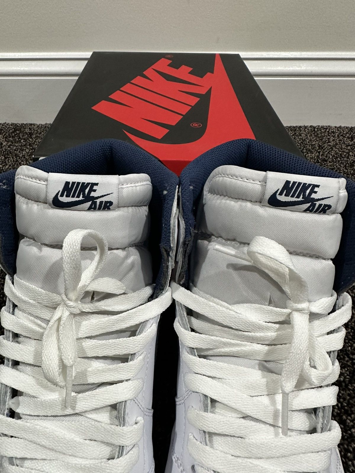 Jordan Brand × Nike Air Jordan Retro 1 High OG Metallic Navy White Sneakers Size US 11 / EU 44 - 9 Thumbnail