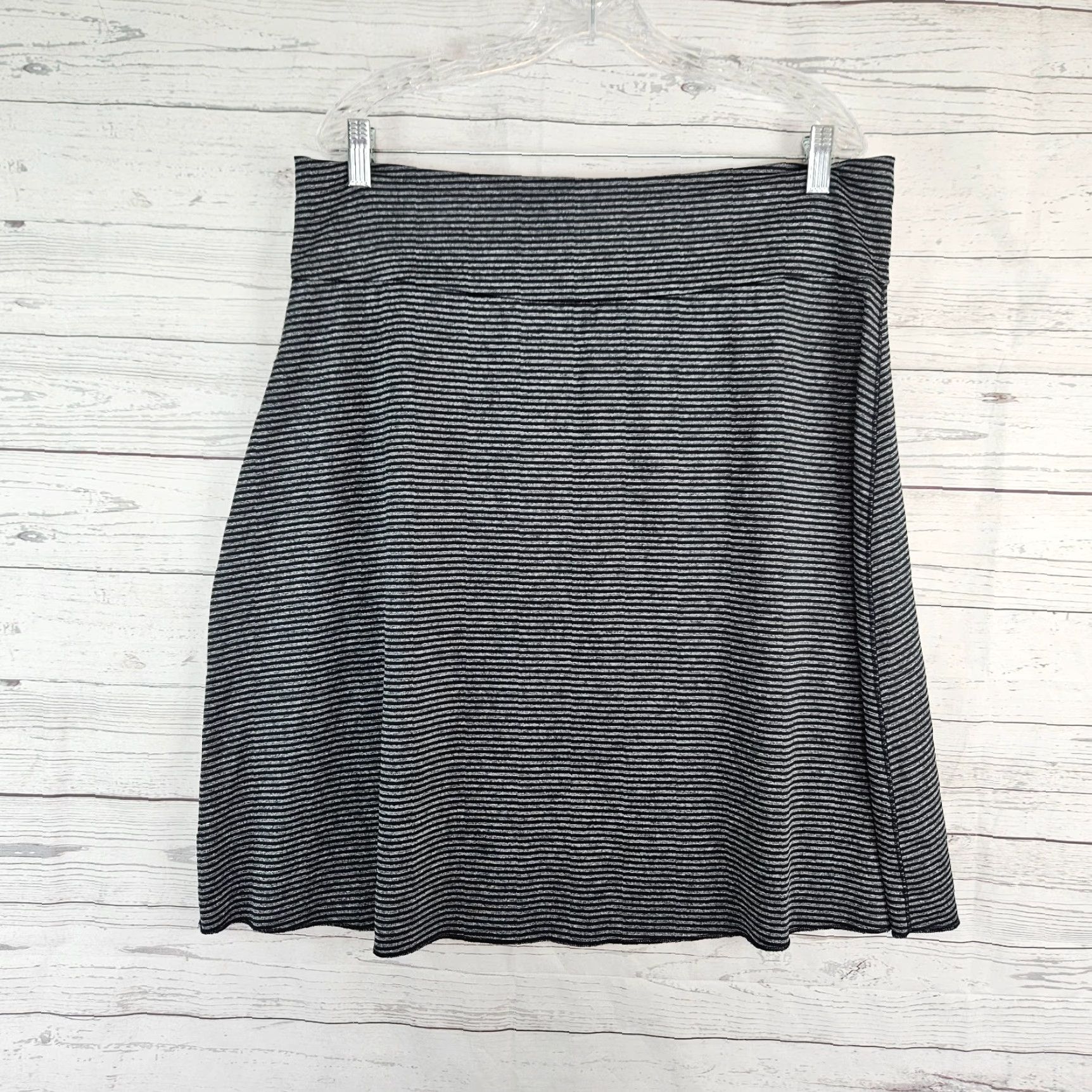 Vintage Tranquility Womens Skirt Sz XL Black Gray Stripes Pull On A-Line Short Size 40" / US 18 - 2 Thumbnail