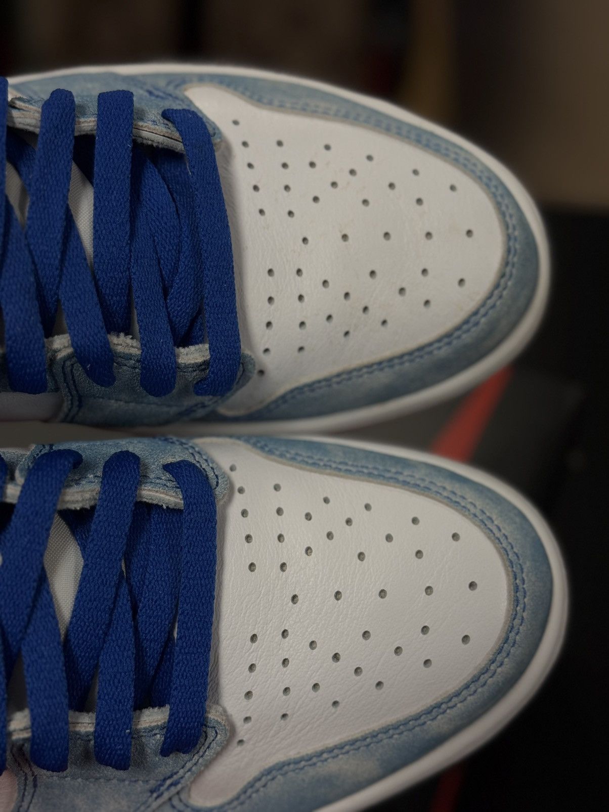 Jordan Brand × Nike Jordan 1 Hyper Royal Blue Size 12 W/ BOX (555088-402) Size US 12 / EU 45 - 17 Thumbnail