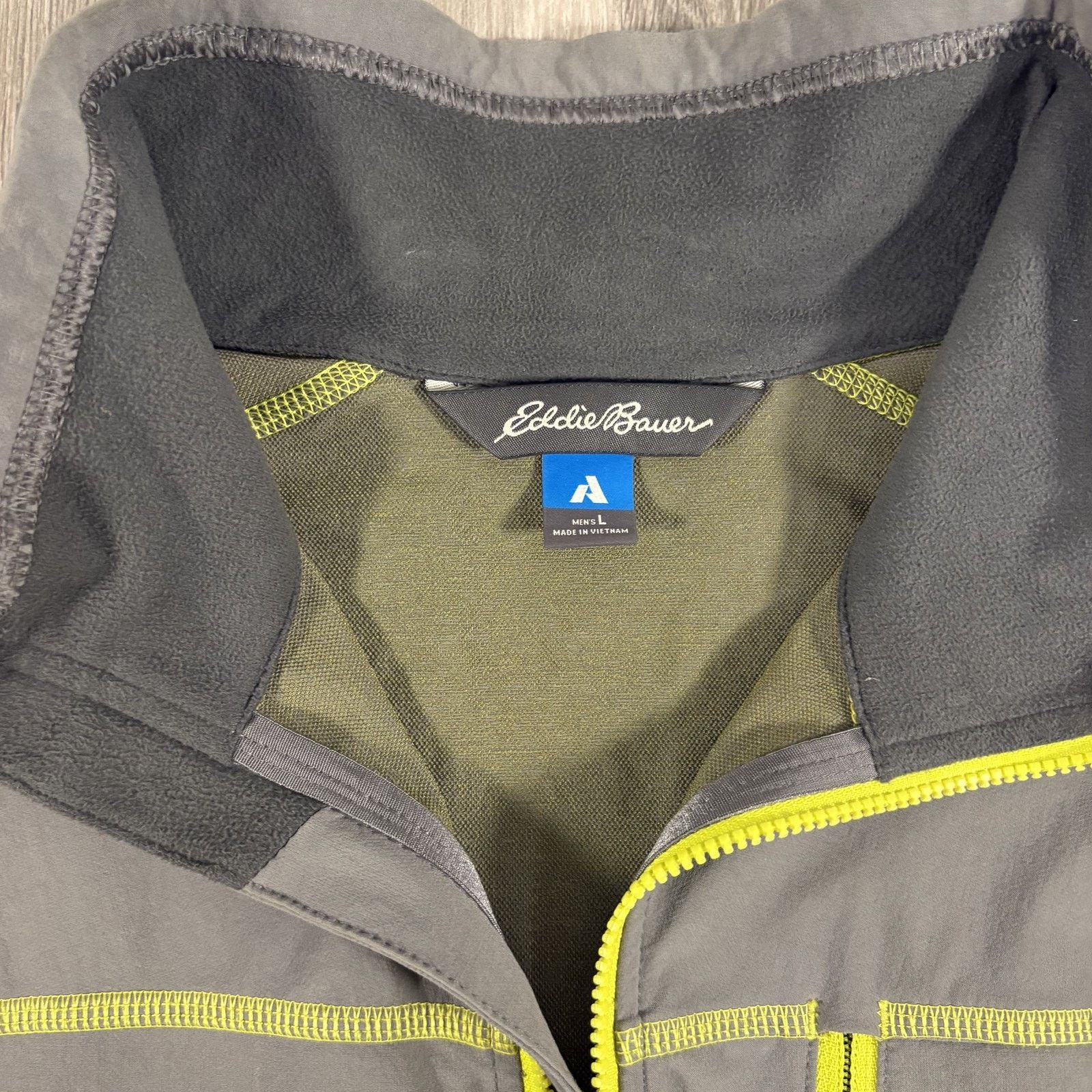 Eddie Bauer Eddie Bauer Men’s Full Zip Softshell Jacket Grey Neon Lime L Size US L / EU 52-54 / 3 - 3 Thumbnail