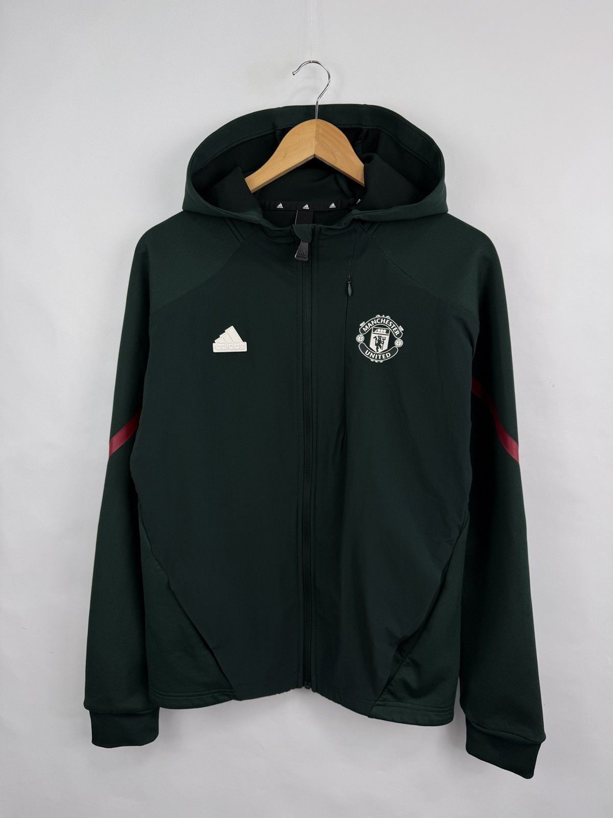Adidas 🏴󠁧󠁢󠁥󠁮󠁧󠁿 2023 Adidas Manchester United Soccer Jacket Rare Hype Size US S / EU 44-46 / 1 - 8 Thumbnail