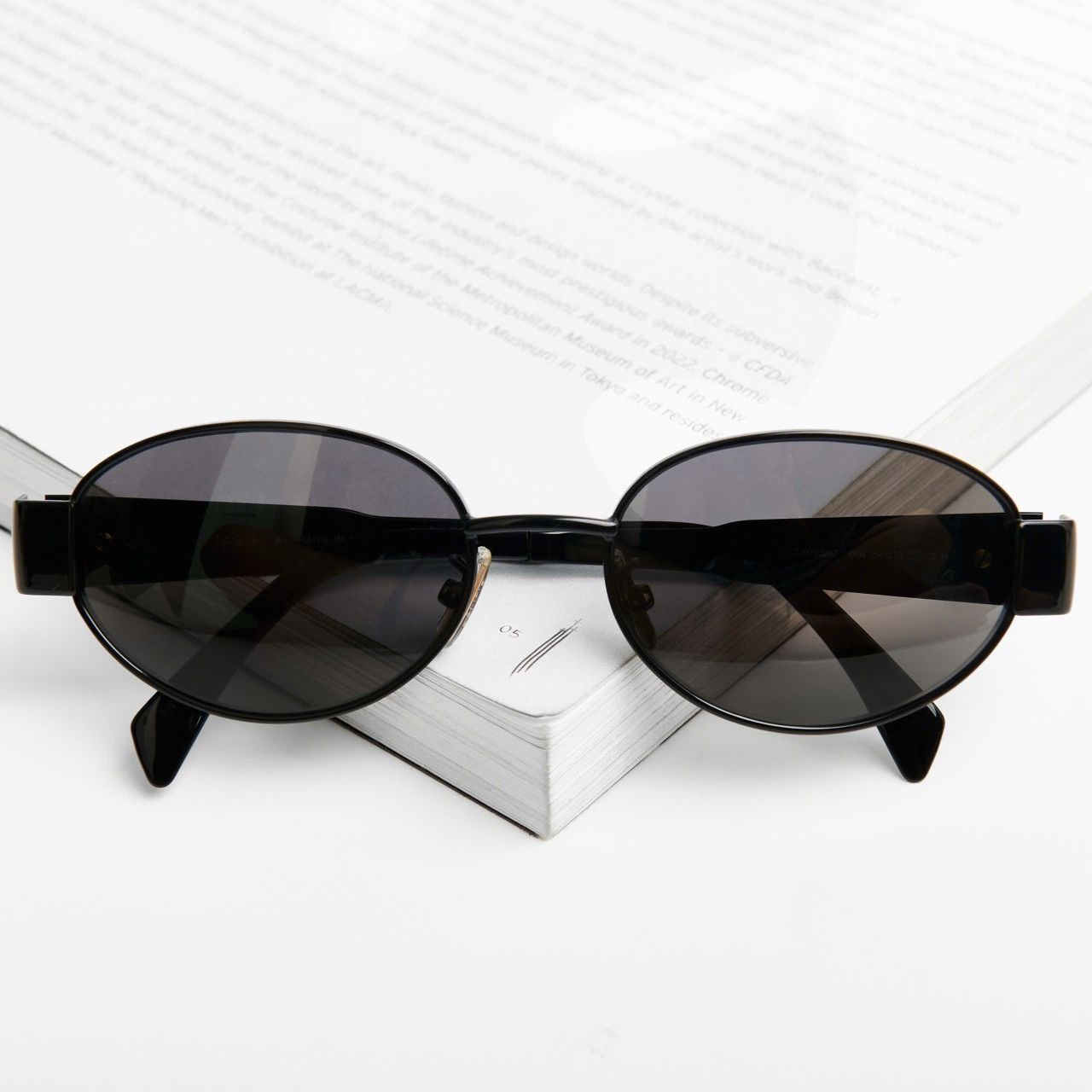 Celine CELINE CL40235U 01A SUNGLASSES Size ONE SIZE - 6 Thumbnail