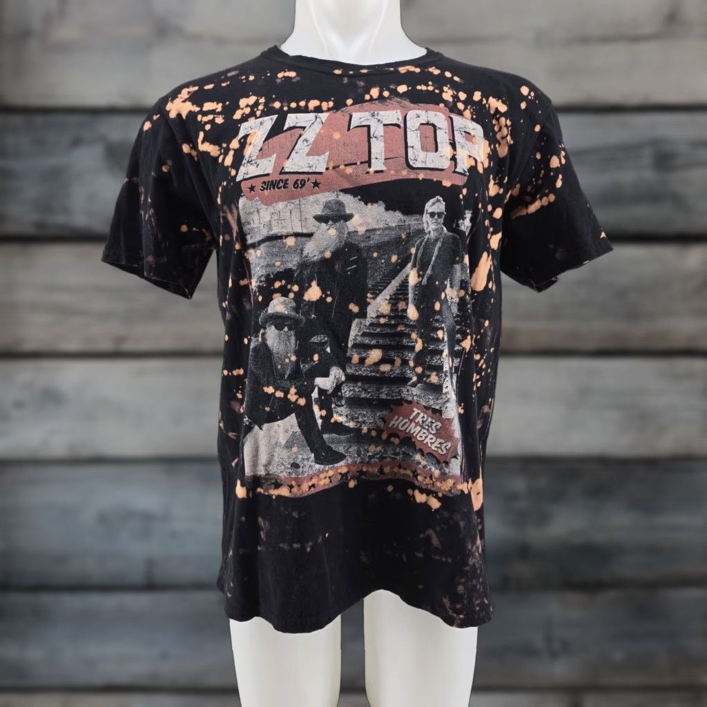 Gildan HOLE ZZ Top Men's T-shirt Size Large Tres Hombres Album Cover Black Graphic Size US L / EU 52-54 / 3 - 1 Thumbnail