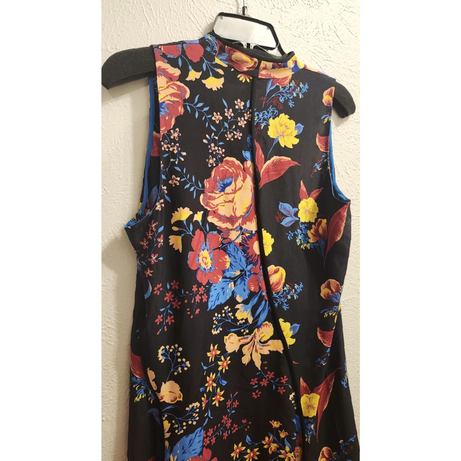 Diane von Furstenberg Diane von Furstenberg Silk Dress Womens 10 Wrap Dress Sleeveless Black Floral Party/Cocktail Workwear 100% Silk Shoes? (no) Size L / US 10 / IT 46 - 3 Thumbnail