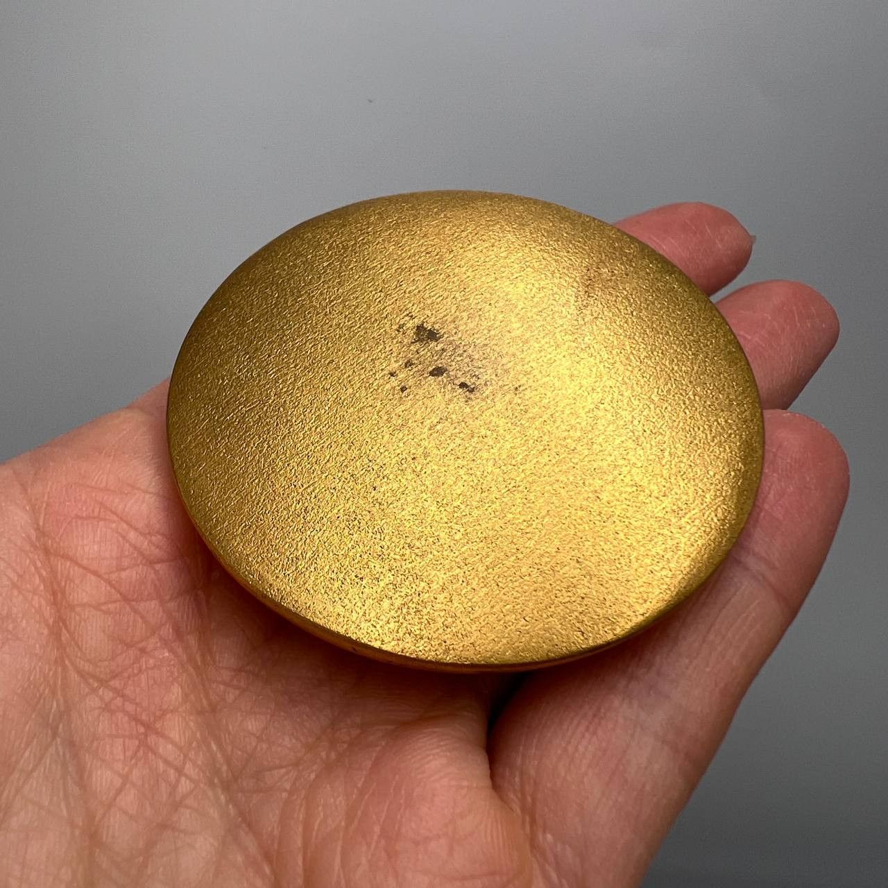 Vintage Vintage Vanity Powder Compact Case Gilded Brass Jasper Stone Size ONE SIZE - 8 Thumbnail