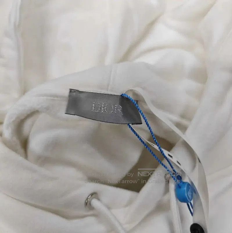 Dior Dior Women's White Cotton Hoodie with Floral Design . Size S / US 4 / IT 40 - 3 Thumbnail