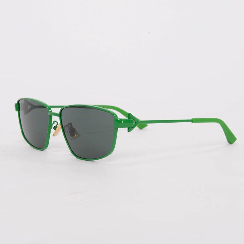 Bottega Veneta o1n1vont0924 Size: OS / Turn Square Sunglasses in Green Size ONE SIZE - 2 Thumbnail