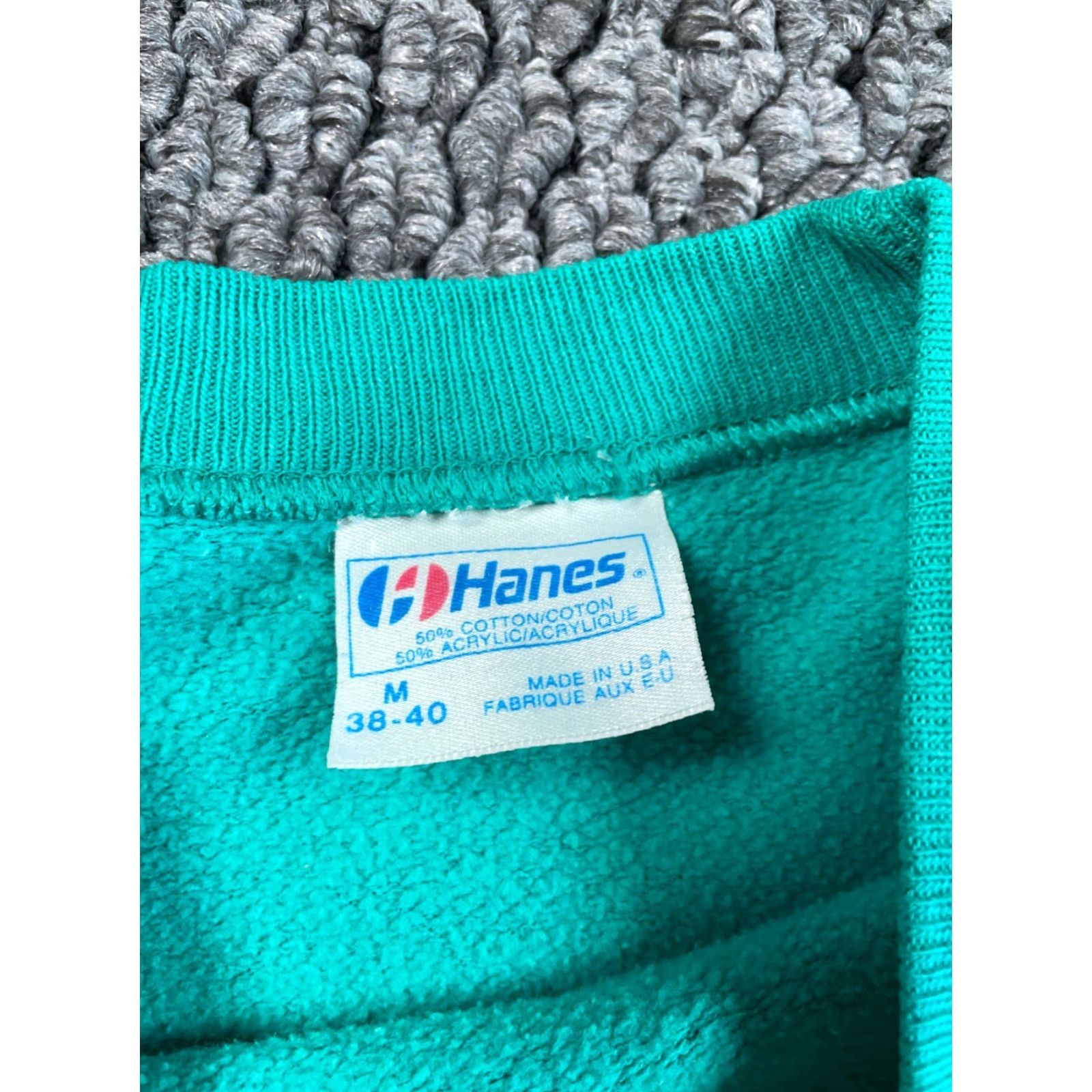 Hanes VINTAGE Hanes Sweatshirt 80s Distressed Graphic Print Crew Neck Long Sleeve Green Adults Medium USA Size US M / EU 48-50 / 2 - 3 Thumbnail